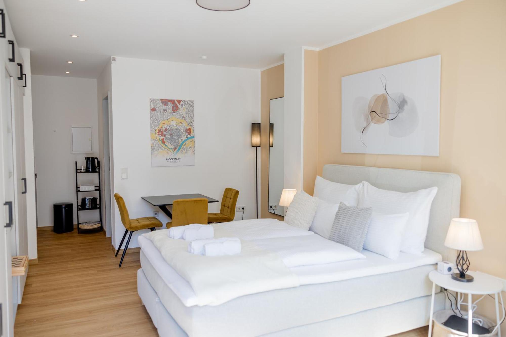 Lumen Homes - Altstadt-Studio Direkt Im Zentrum, Kueche, Netflix, Oeffentlicher Parkplatz Ums Eck Ingolstadt Exterior photo