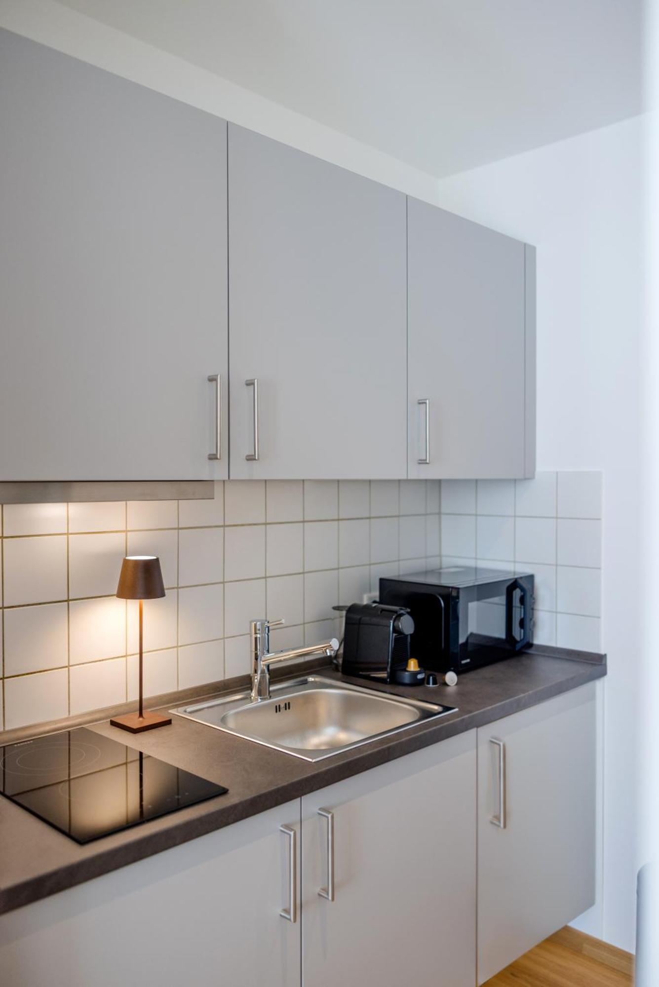 Lumen Homes - Altstadt-Studio Direkt Im Zentrum, Kueche, Netflix, Oeffentlicher Parkplatz Ums Eck Ingolstadt Exterior photo