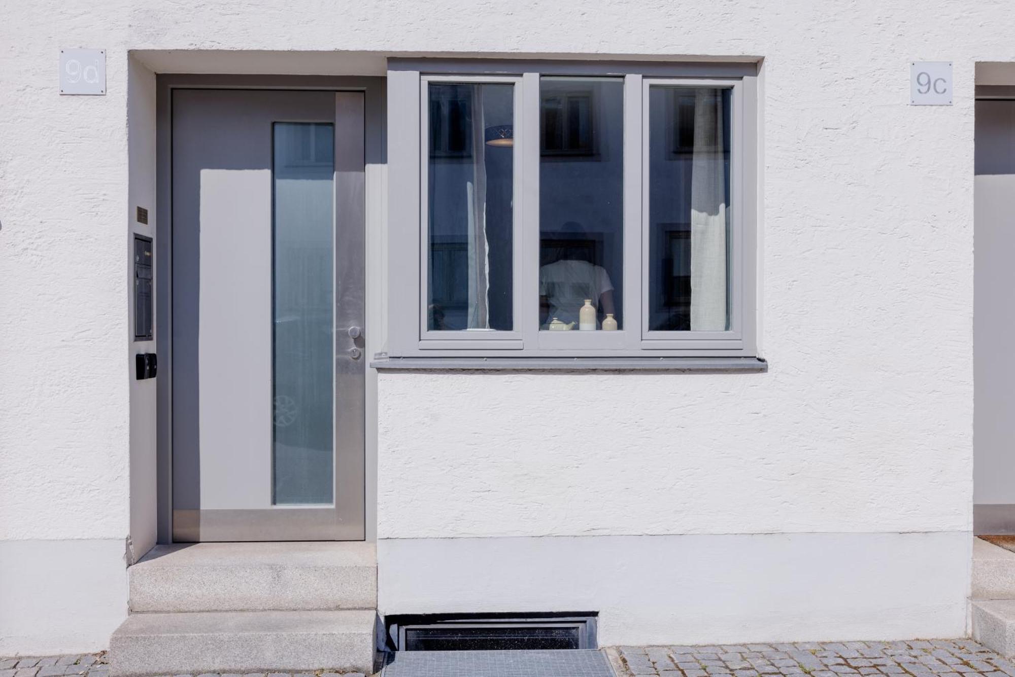 Lumen Homes - Altstadt-Studio Direkt Im Zentrum, Kueche, Netflix, Oeffentlicher Parkplatz Ums Eck Ingolstadt Exterior photo